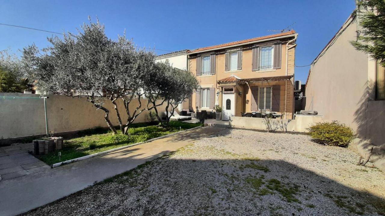 Maison Maloya 2 Chambres Avec Jardin Cavaillon Exteriör bild